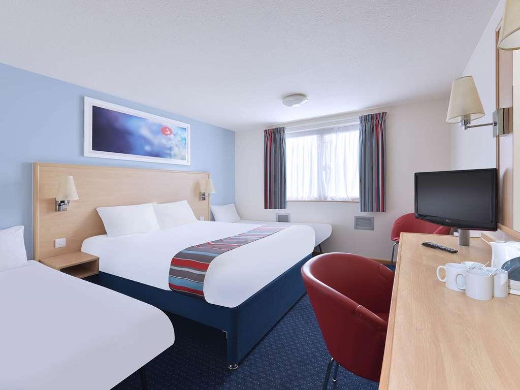 Travelodge Okehampton Whiddon Down Quarto foto